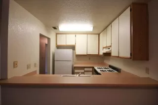 Photo #3: 20051601 Listing