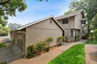 Photo #1: 20051946 Listing