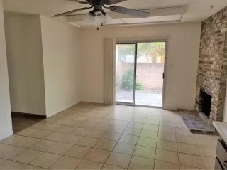 Photo #4: 20052412 Listing