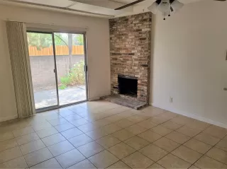 Photo #5: 20052412 Listing