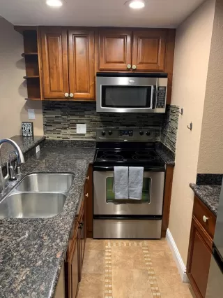 Photo #2: 20052416 Listing 