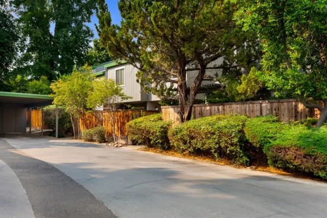 MLS: 20052726 Condo For Sale