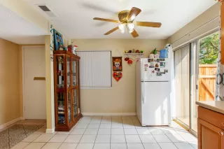 Photo #3: 20052726 Listing 