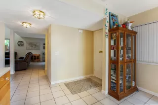 Photo #4: 20052726 Listing 