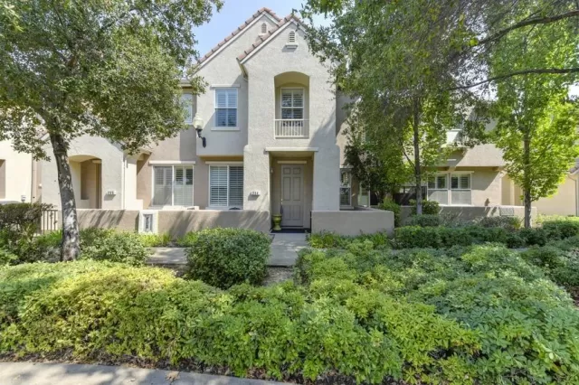 MLS: 20053028 Condo For Sale