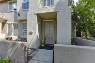 Photo #2: 20053028 Listing