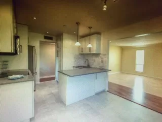 Photo #2: 20053394 Listing