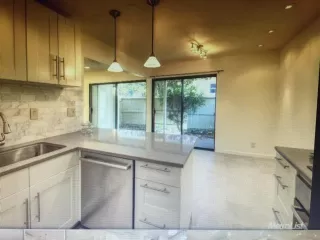 Photo #4: 20053394 Listing