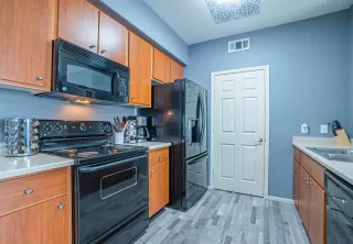 Photo #2: 20053476 Listing