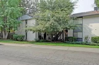 Photo #1: 20053603 Listing 