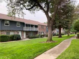 Photo #1: 20053928 Listing