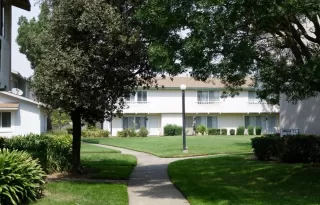 Photo #2: 20053950 Listing