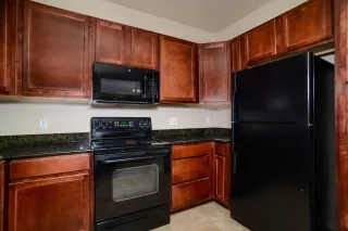 Photo #3: 20053979 Listing