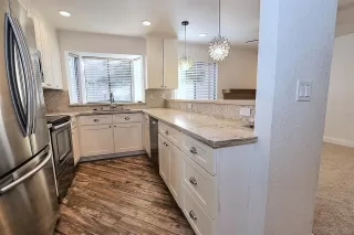 Photo #6: 20053983 Listing 