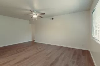 Photo #2: 20054053 Listing 