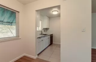 Photo #3: 20054053 Listing 