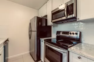 Photo #5: 20054053 Listing 