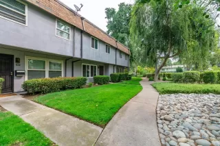 Photo #2: 20054127 Listing