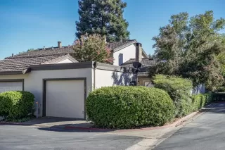 Photo #2: 20054142 Listing