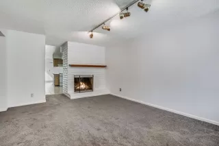 Photo #5: 20054142 Listing