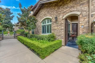 Photo #2: 20054172 Listing 