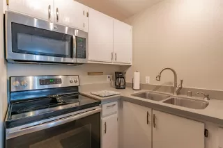 Photo #5: 20054202 Listing 
