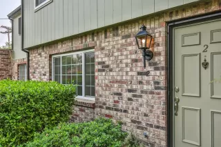 Photo #3: 20054425 Listing