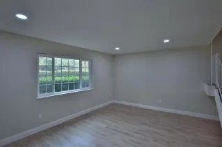 Photo #6: 20054425 Listing