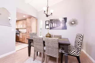 Photo #6: 20054432 Listing