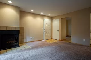 Photo #6: 20054556 Listing