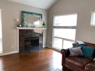 Photo #5: 20054602 Listing