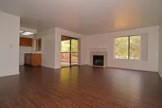 Photo #4: 20054640 Listing