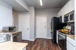 Photo #3: 20054703 Listing