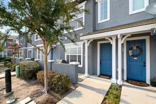 Photo #1: 20054886 Listing