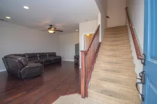 Photo #4: 20054886 Listing