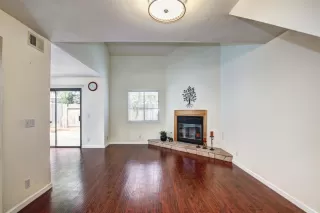 Photo #4: 20054887 Listing 