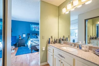 Photo #6: 20054891 Listing 