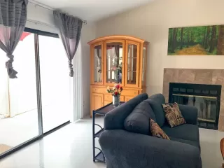 Photo #4: 20054896 Listing