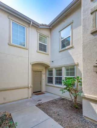 Photo #3: 20055018 Listing