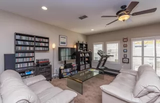 Photo #6: 20055018 Listing