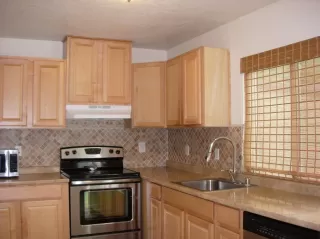 Photo #6: 20055312 Listing