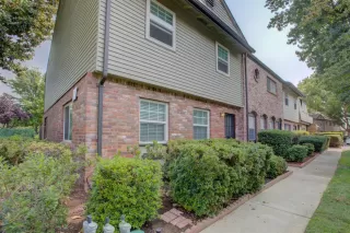 Photo #1: 20055320 Listing