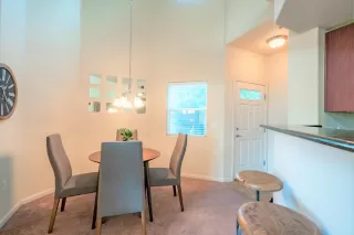 Photo #5: 20055368 Listing