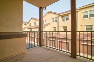 Photo #5: 20055670 Listing 