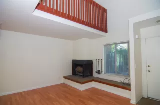 Photo #1: 20055707 Listing 