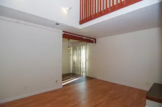 Photo #3: 20055707 Listing 