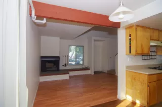 Photo #4: 20055707 Listing 