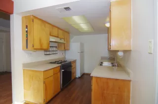 Photo #5: 20055707 Listing 