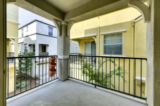 Photo #4: 20055839 Listing 