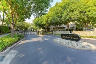 Photo #3: 20055901 Listing